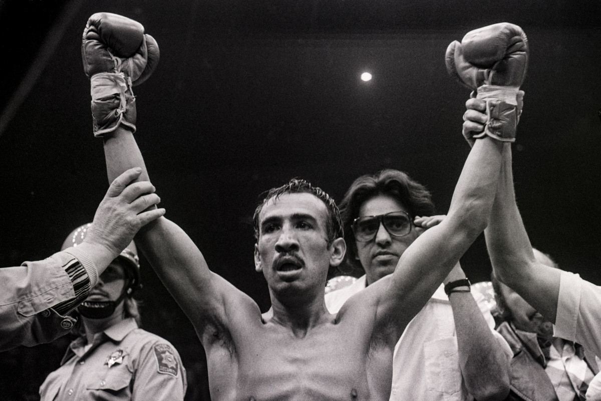 Things got awkward between Yalen and Zarate (pictured after a win in 1978) when the Fight Hunter punched some holes in the boxer's record.